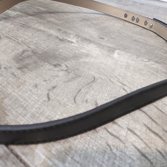 The Limited Black leather adjustable belt size small/medium silver tone buckle - Picture 4 of 12